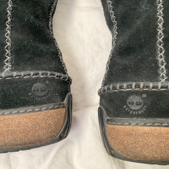 Timberland Fauna Tall Suede Moccasins (size 6) - Picture 6 of 7